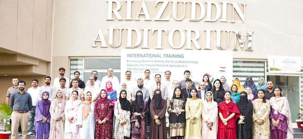 Within the framework of the project titled “Enhancing Genome Editing and Crop Biotechnology Capacity for Climate-Resilient Agriculture in OIC Member Countries (2025-PAKAGRIC-408)”, a training program was held